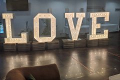 xxl_buchstaben_love_2020.jpg